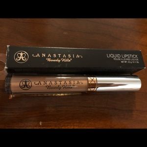 Set of 2! Anastasia liquid lipsticks...